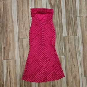 Lulu's Vibrant Fuchsia Strapless Dress